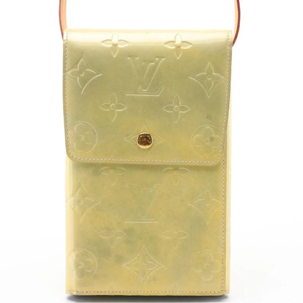 Louis Vuitton Walker Crossbody Wallet in Monogram Vernis Leather